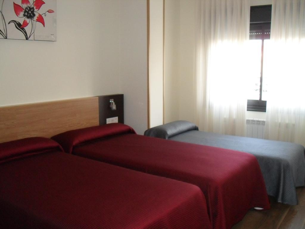 Peregrino Hotel Pontevedra Bagian luar foto
